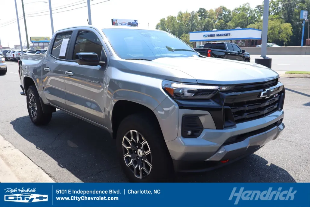 2025 Chevrolet Colorado Z71 photo 1