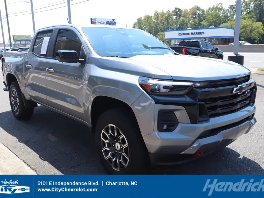 2025 Chevrolet Colorado Z71 photo 1