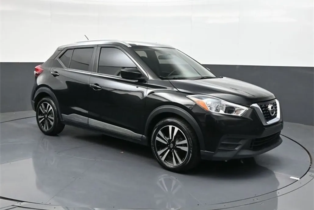 2019 Nissan Kicks SV photo 1