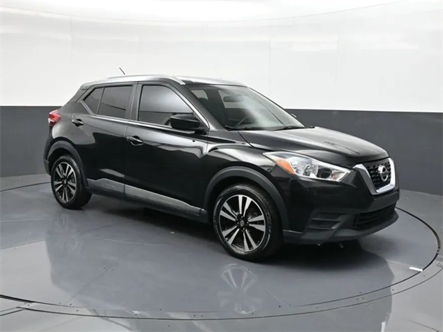 2019 Nissan Kicks SV photo 1