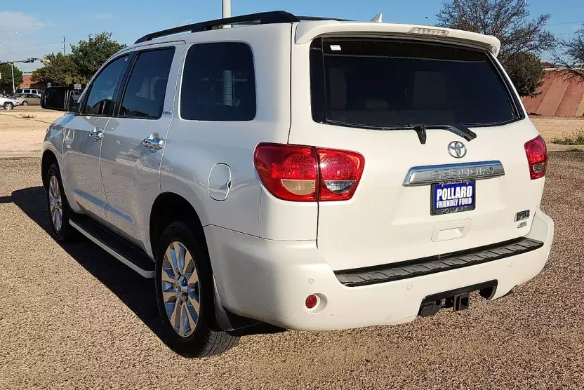 2012 Toyota Sequoia Platinum photo 1