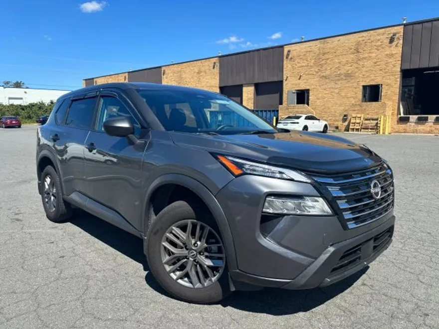 2024 Nissan Rogue S photo 1