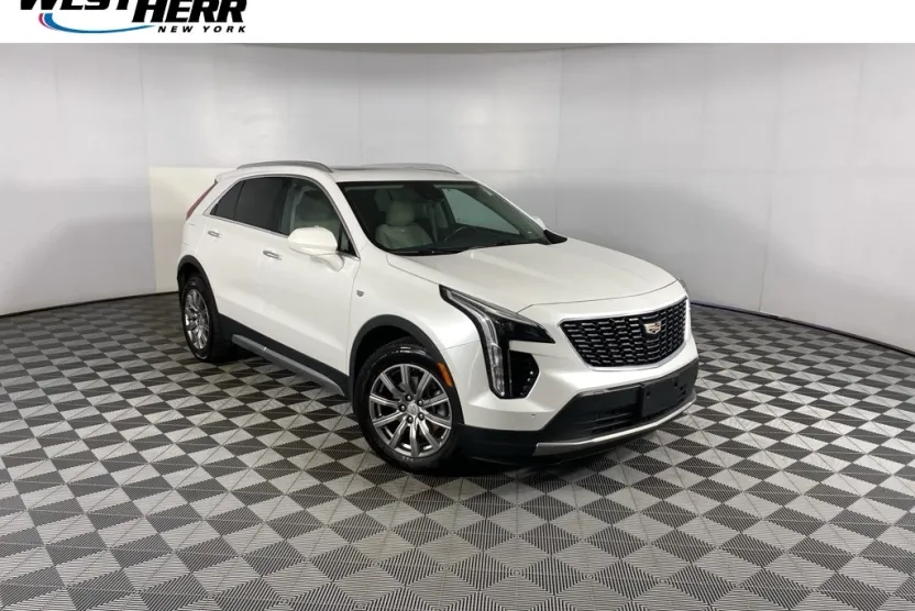 2020 Cadillac XT4 Premium Luxury photo 1