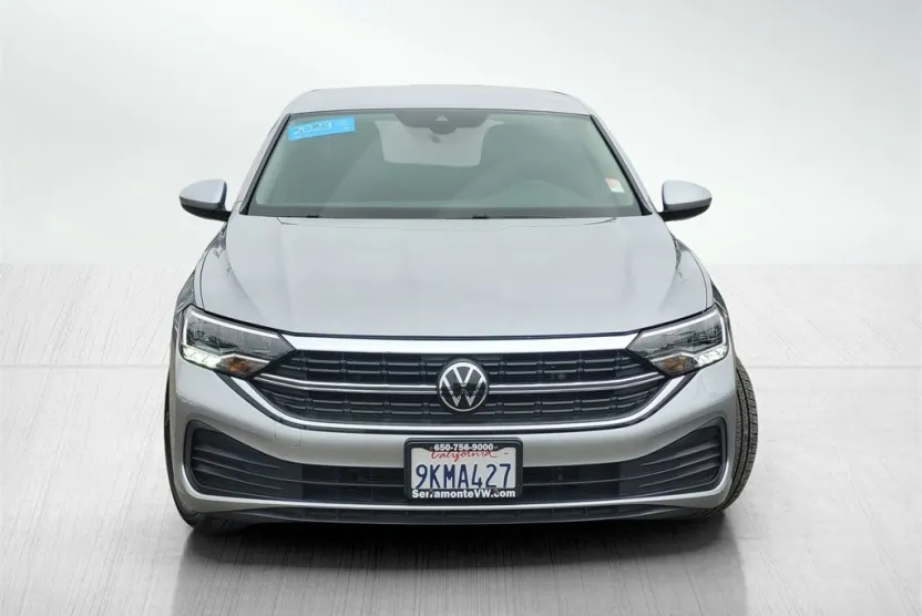2023 Volkswagen Jetta 1.5T SE photo 1