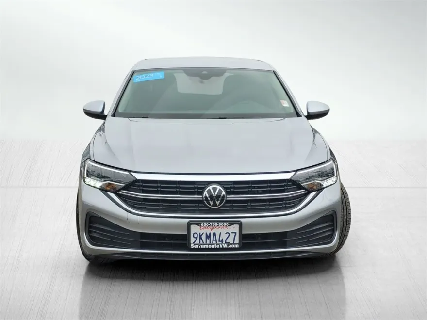 2023 Volkswagen Jetta 1.5T SE photo 1