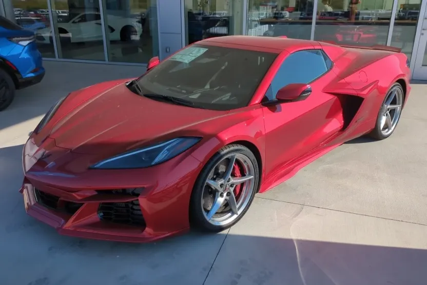 2026 Chevrolet Corvette E-Ray 1LZ photo 1