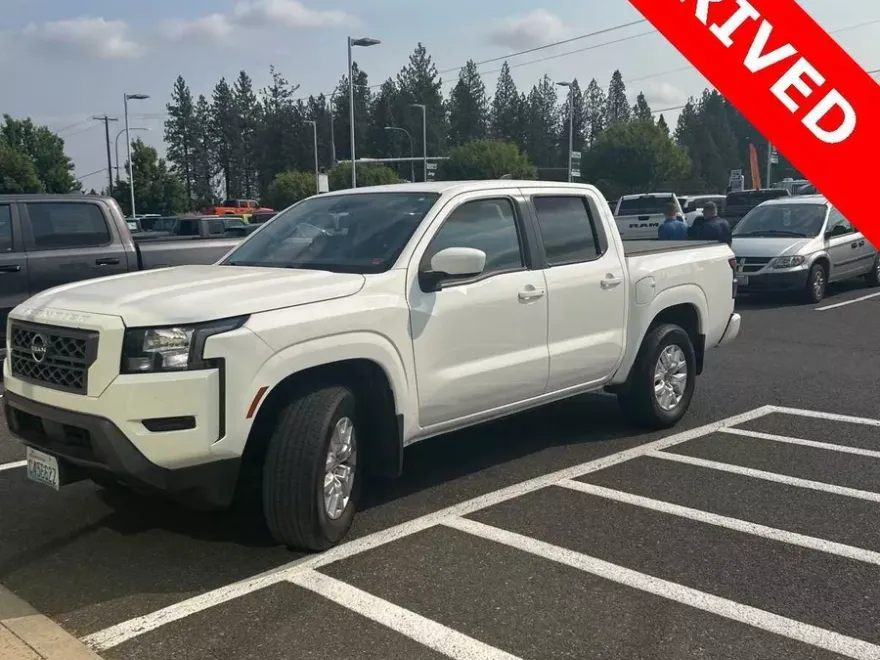 2022 Nissan Frontier SV photo 1