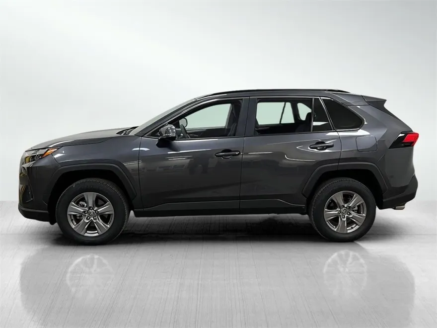 2025 Toyota RAV4 XLE photo 1