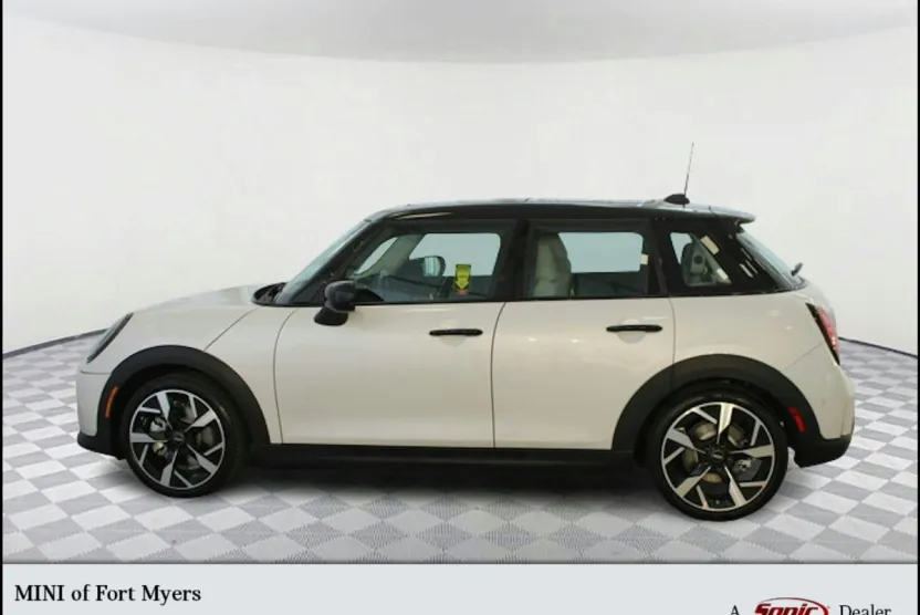 2025 Mini Cooper 4 Door Hardtop photo 1