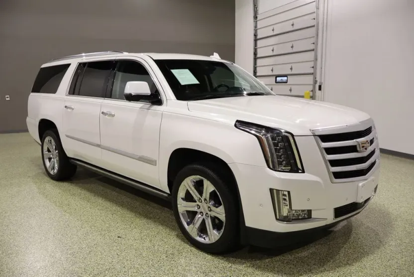 2019 Cadillac Escalade ESV Premium Luxury photo 1