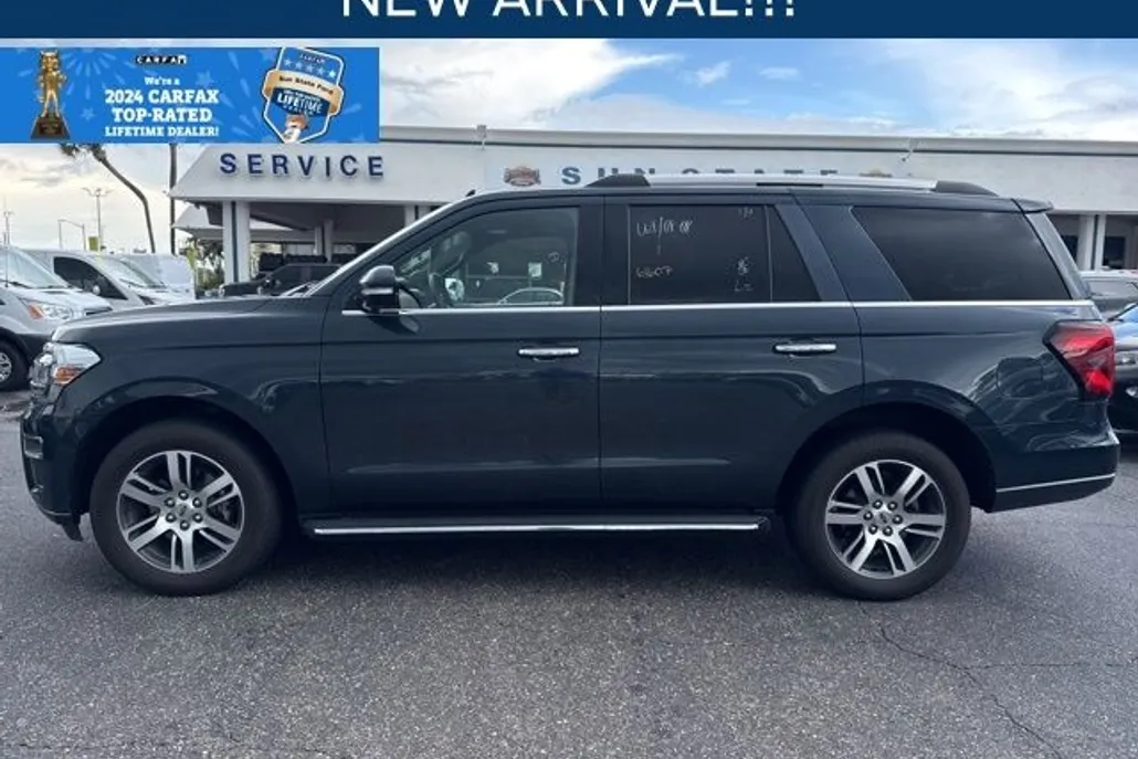 2023 Ford Expedition Limited photo 1