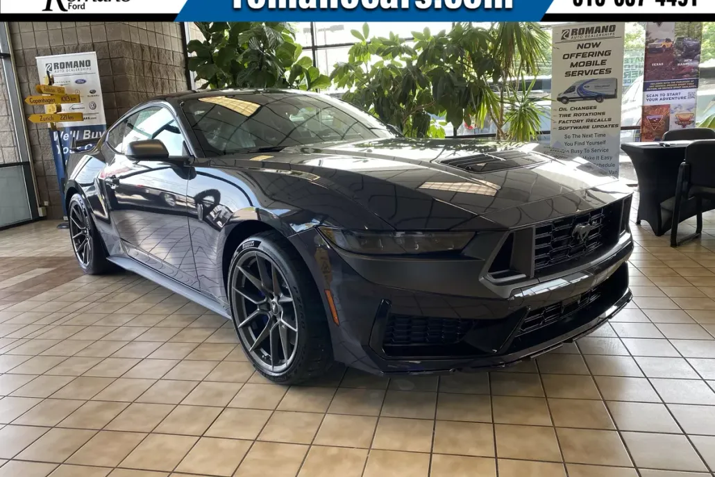 2025 Ford Mustang Dark Horse Premium photo 1