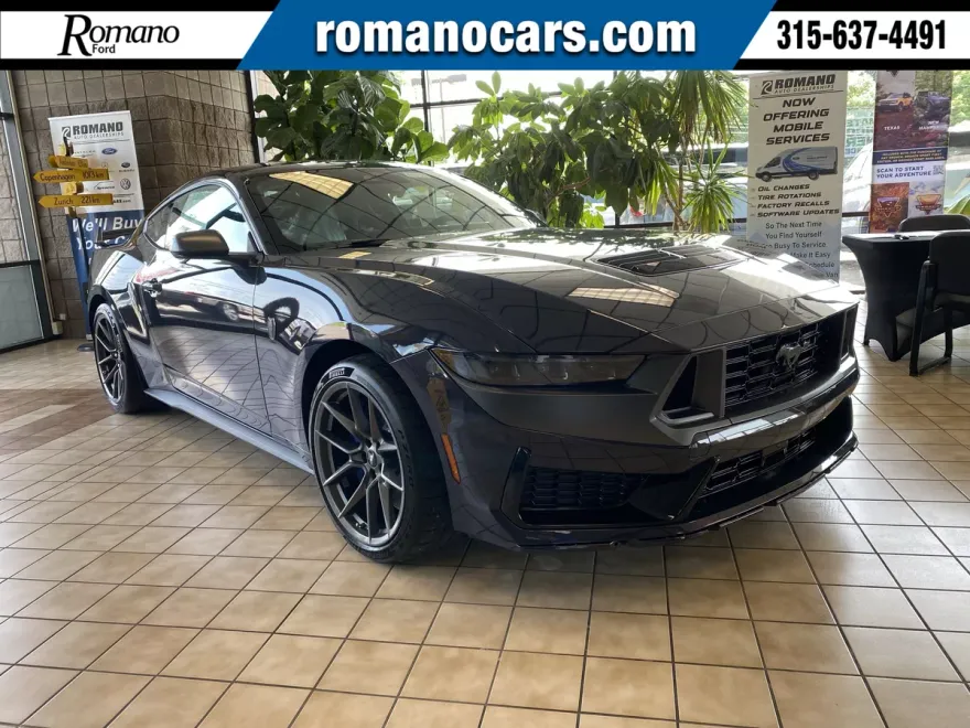 2025 Ford Mustang Dark Horse Premium photo 1