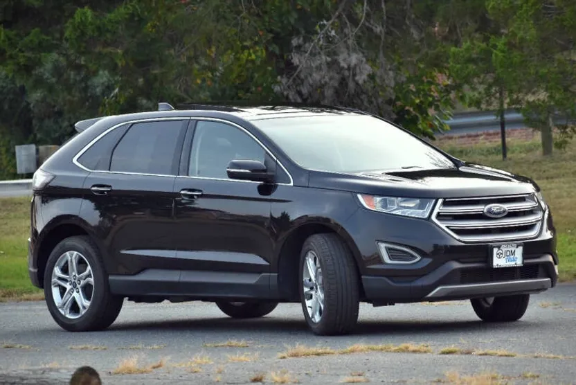 2018 Ford Edge Titanium photo 1