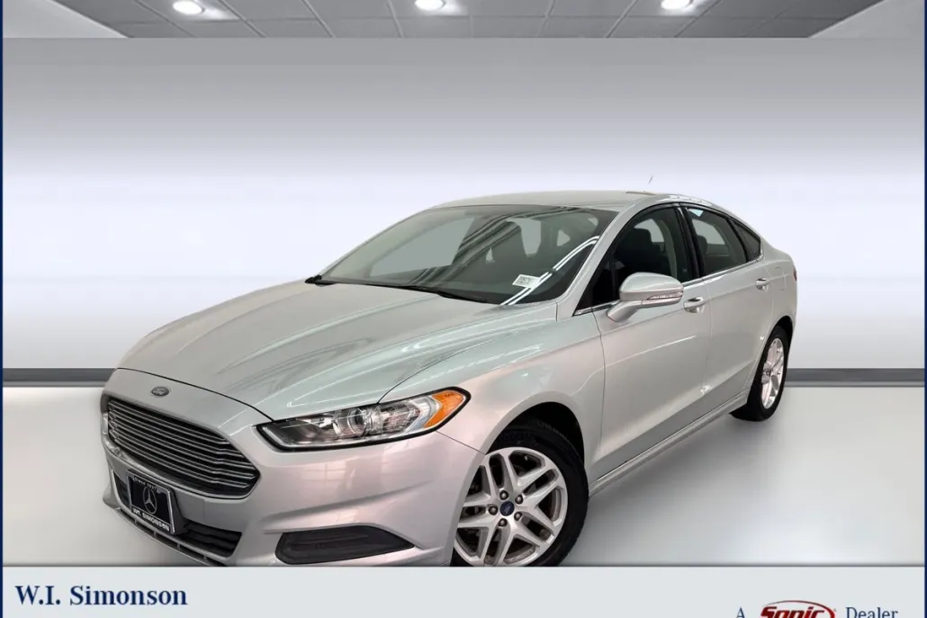 2014 Ford Fusion SE photo 1