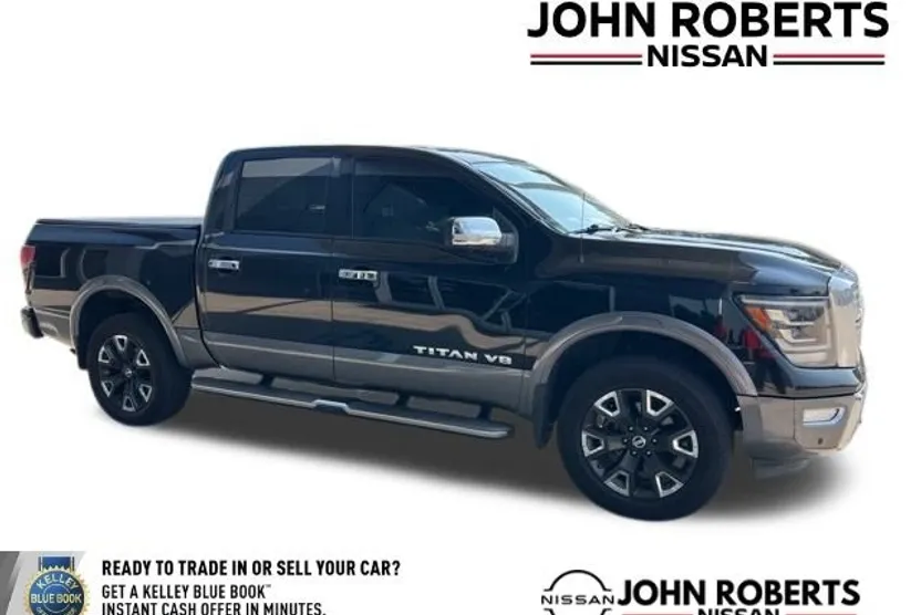 2020 Nissan Titan Platinum Reserve photo 1