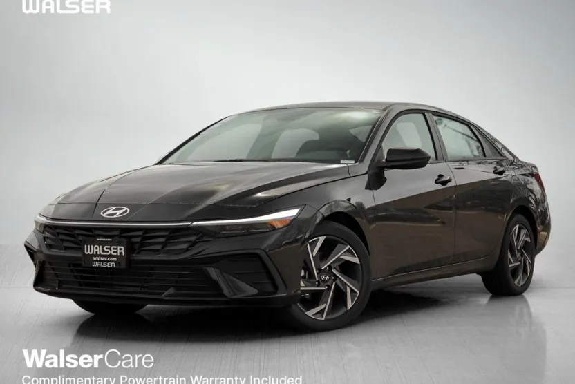 2025 Hyundai Elantra SEL Sport photo 1