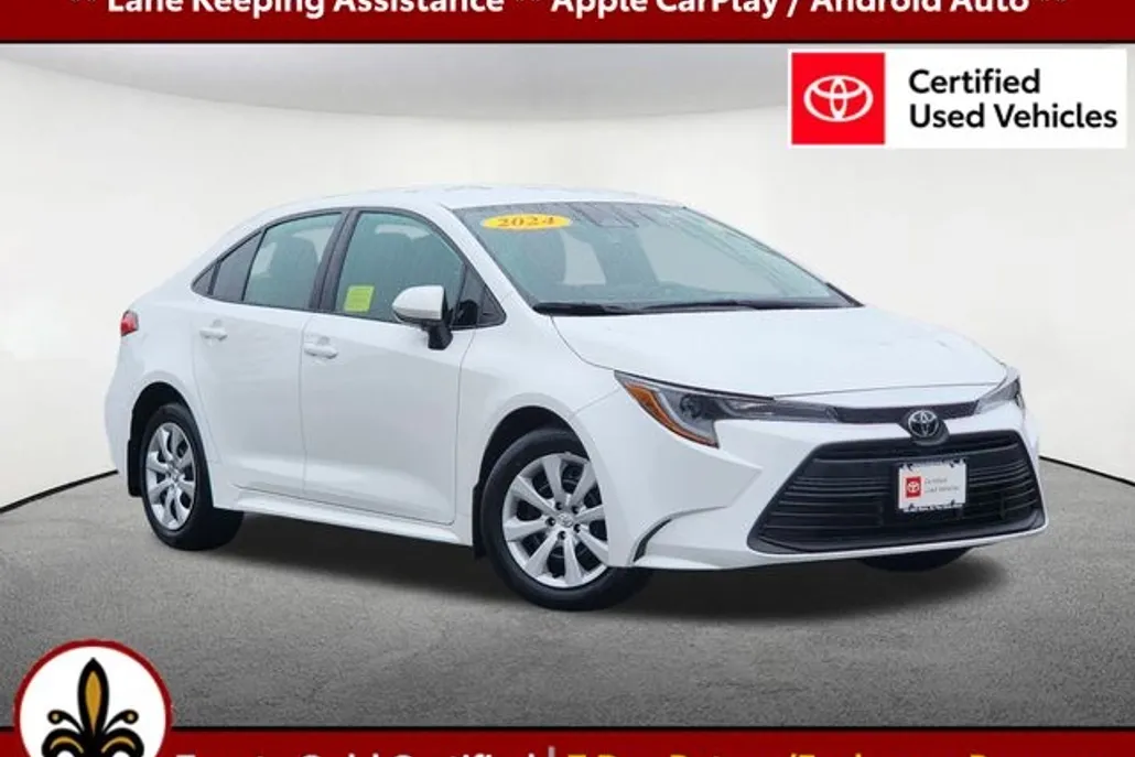 2024 Toyota Corolla LE photo 1