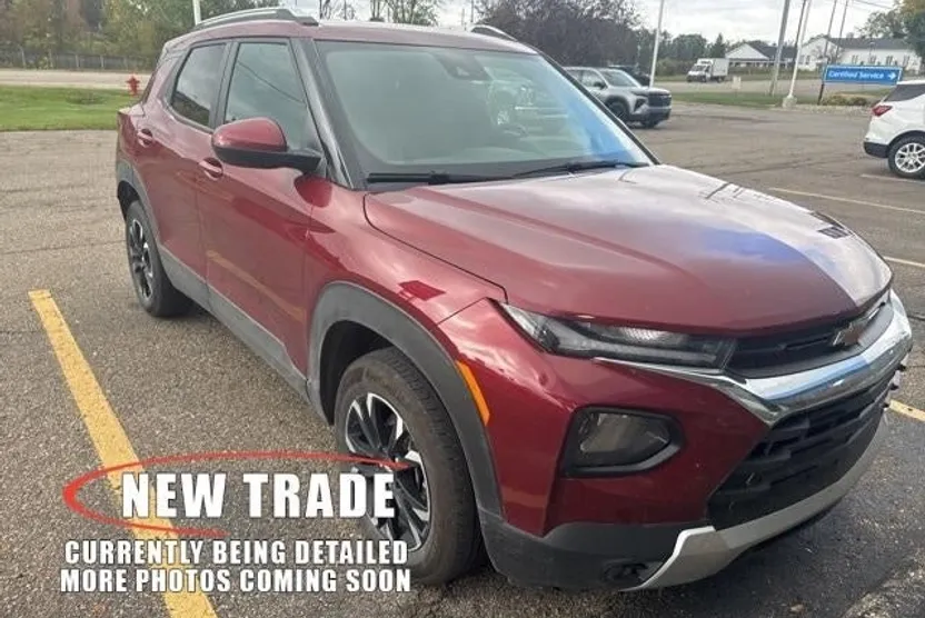 2023 Chevrolet Trailblazer LT photo 1