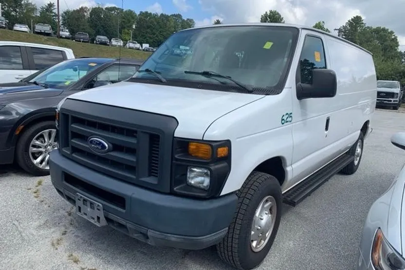 2014 Ford E-250 Cargo photo 1