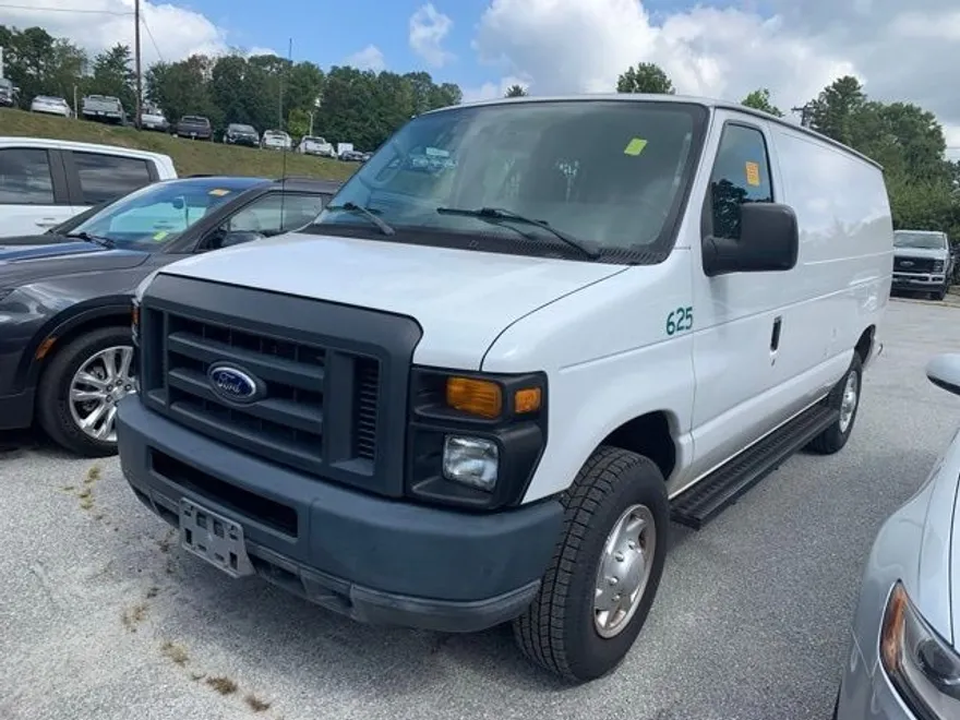 2014 Ford E-250 Cargo photo 1