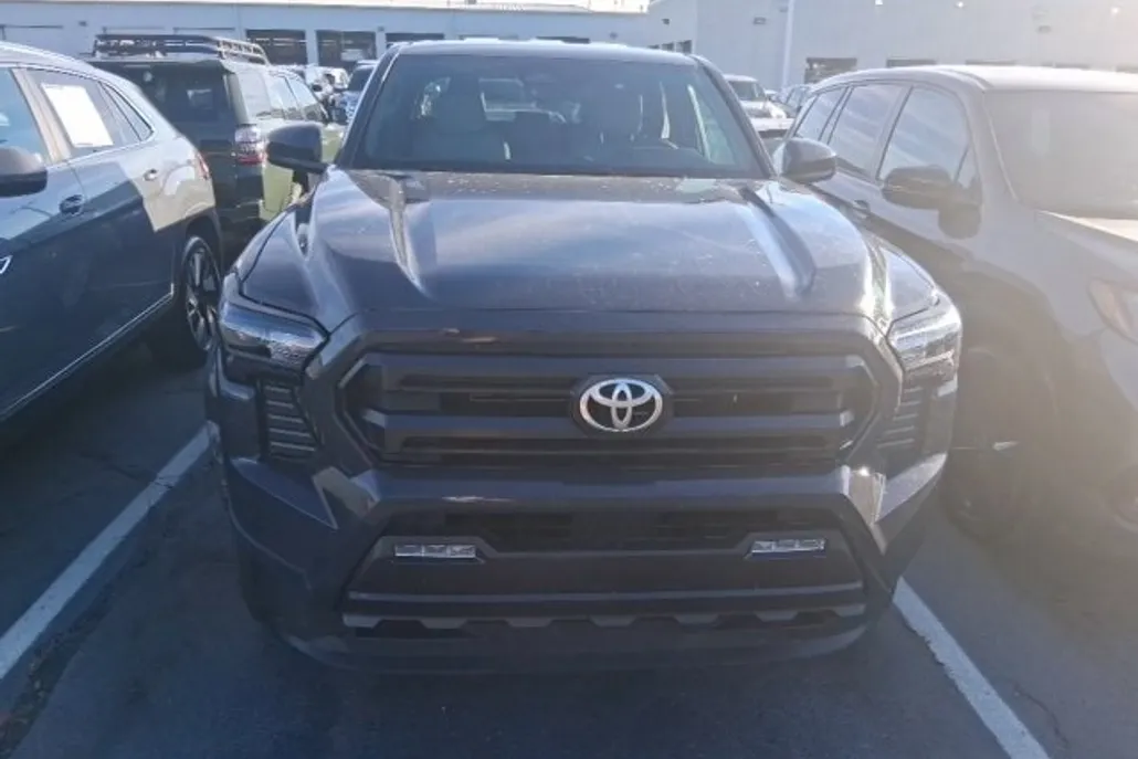 2024 Toyota Tacoma SR5 photo 1