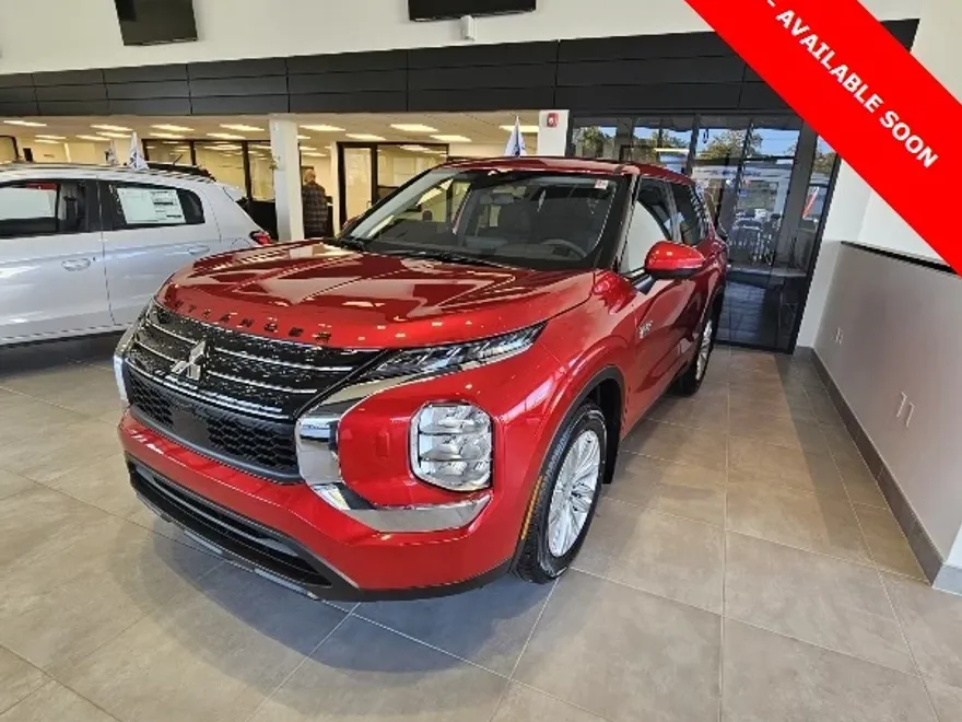 2024 Mitsubishi Outlander PHEV ES photo 1