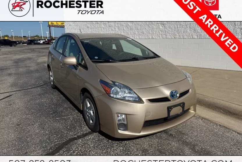 2010 Toyota Prius Two photo 1