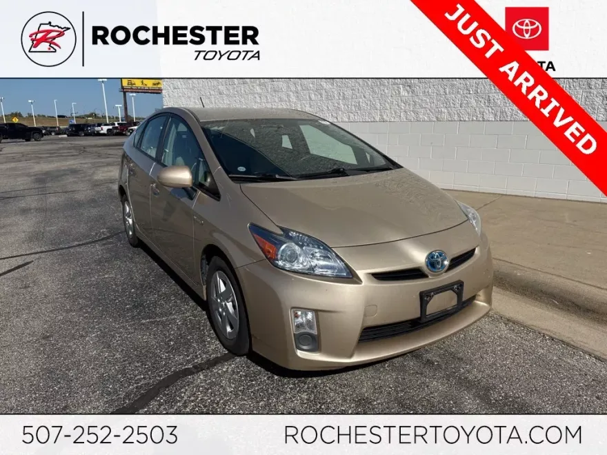 2010 Toyota Prius Two photo 1