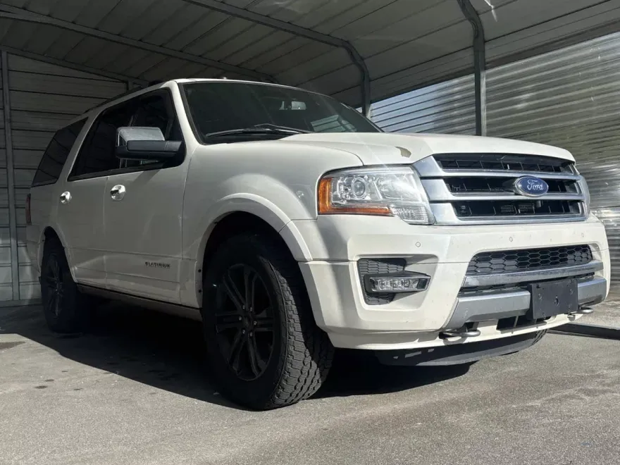 2017 Ford Expedition Platinum photo 1