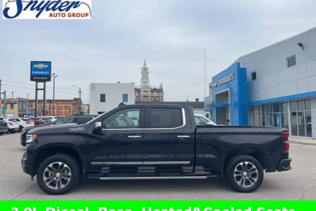 2022 Chevrolet Silverado 1500 High Country photo 1