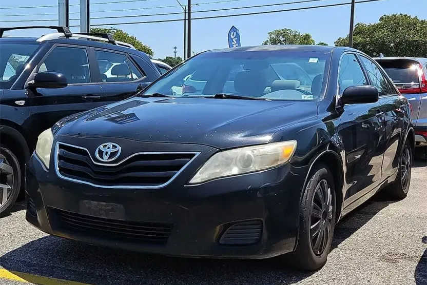 2010 Toyota Camry photo 1