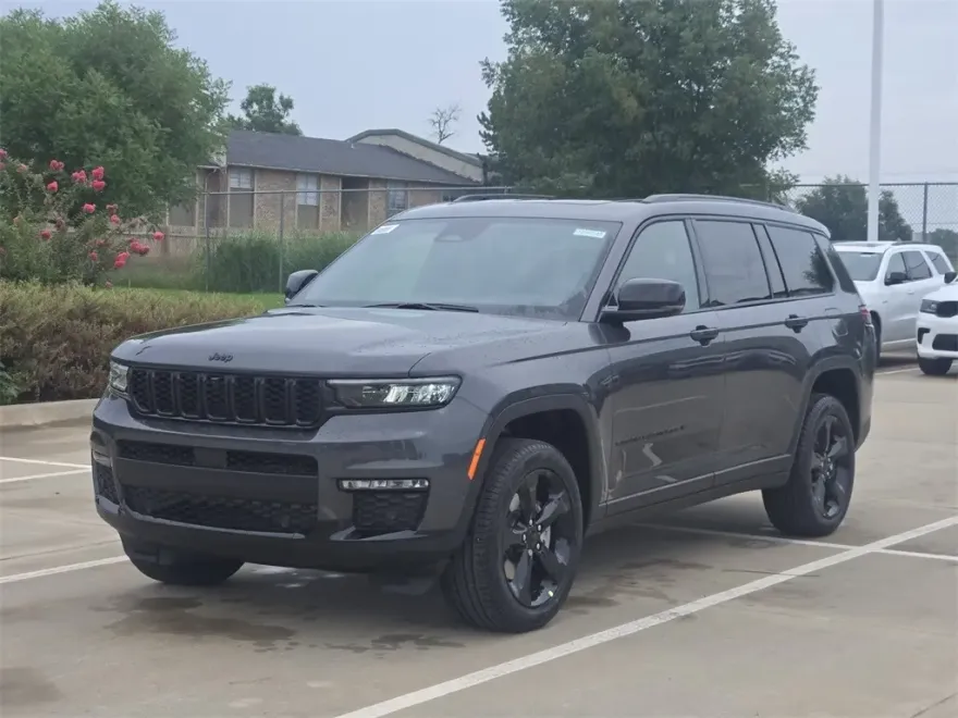 2025 Jeep Grand Cherokee Limited photo 1