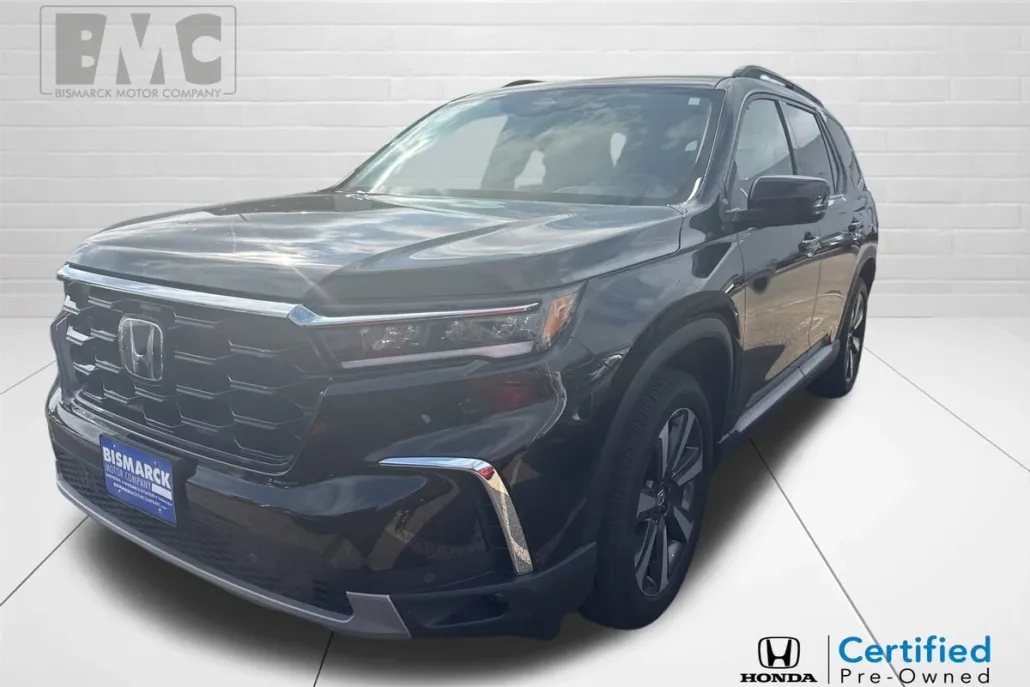 2024 Honda Pilot Touring photo 1