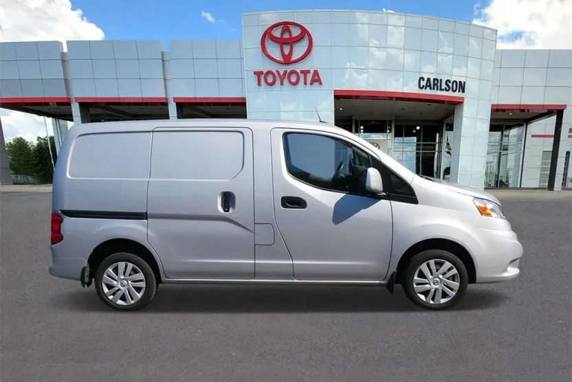 2020 Nissan NV200 SV photo 1