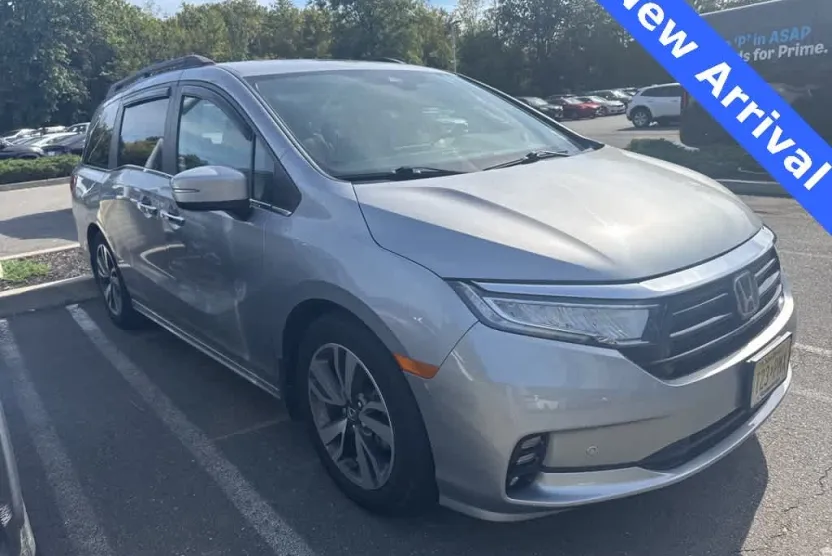 2022 Honda Odyssey Touring photo 1