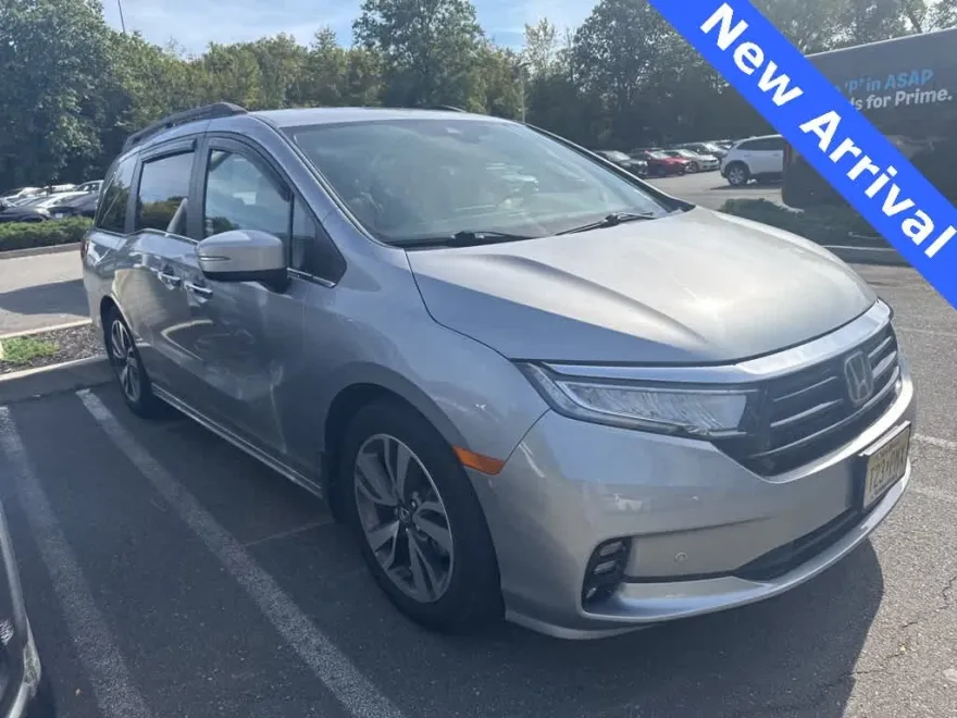 2022 Honda Odyssey Touring photo 1