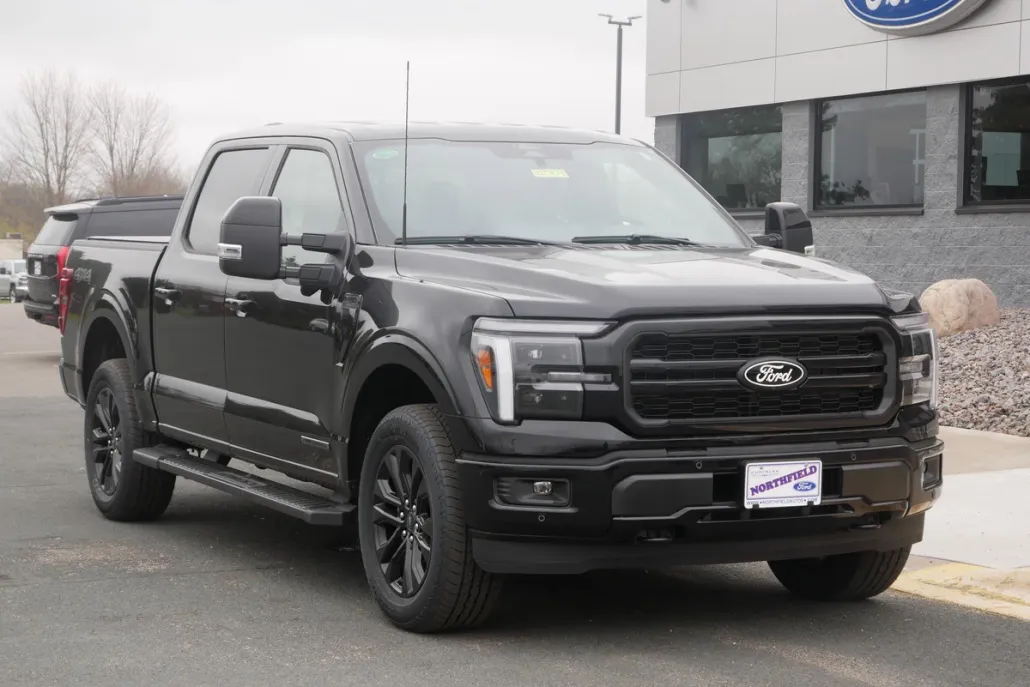 2025 Ford F-150 Lariat photo 1