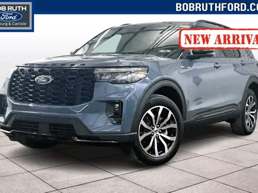 2025 Ford Explorer ST-Line photo 1