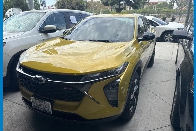 2024 Chevrolet Trax photo 1