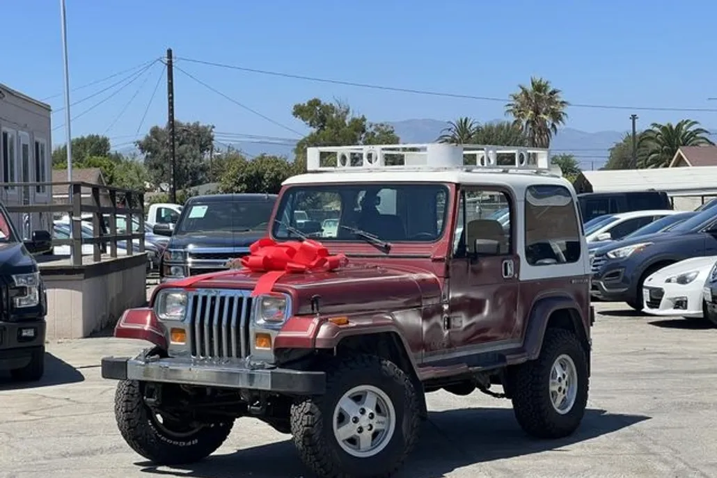 1987 Jeep Wrangler Laredo photo 1