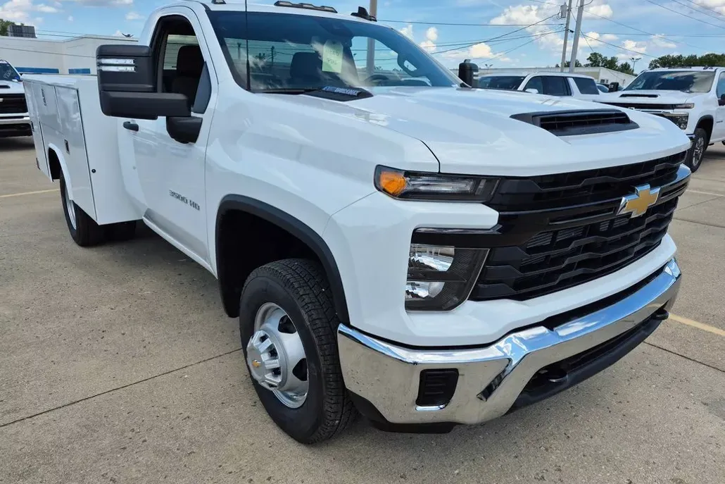 2025 Chevrolet Silverado 3500HD Work Truck photo 1