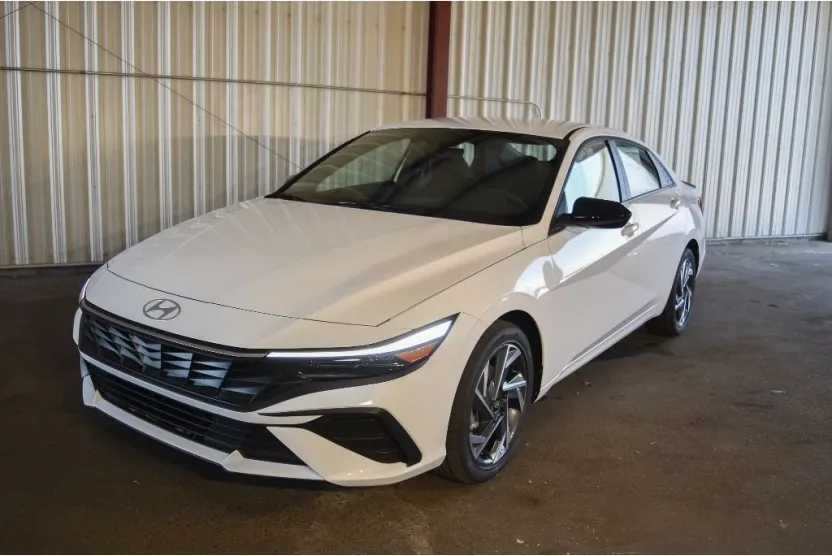 2025 Hyundai Elantra Hybrid SEL Sport photo 1