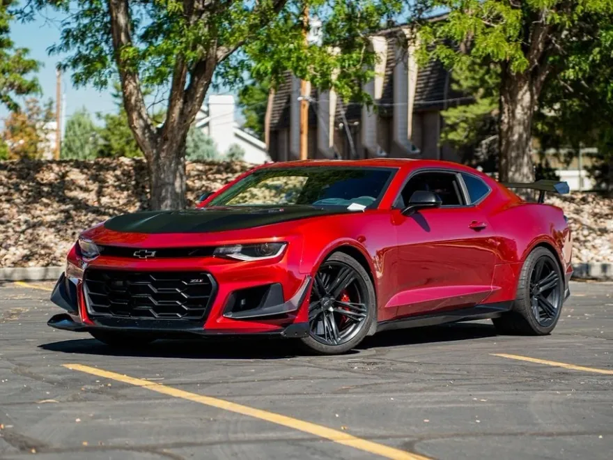 2021 Chevrolet Camaro ZL1 photo 1