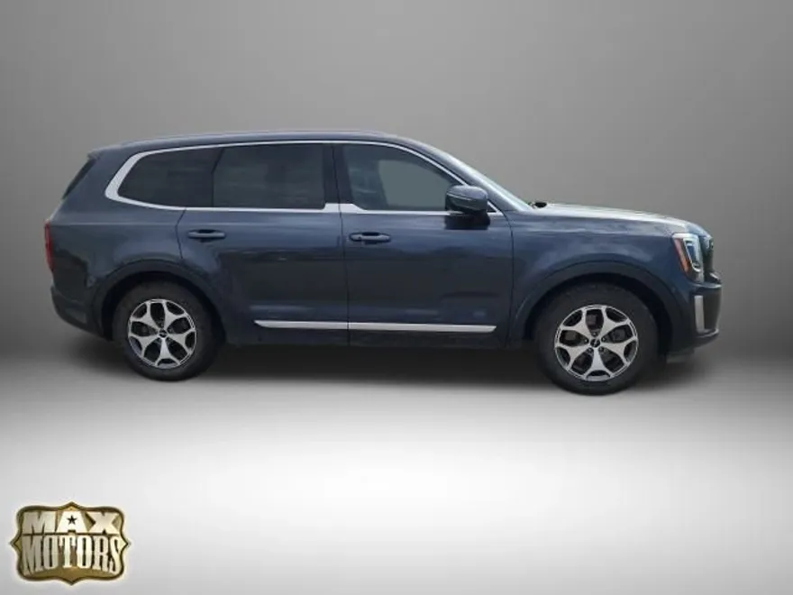 2022 Kia Telluride EX photo 1