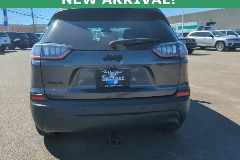 2020 Jeep Cherokee Altitude photo 1