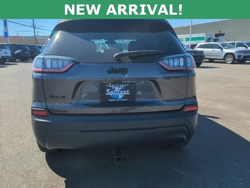 2020 Jeep Cherokee Altitude photo 1