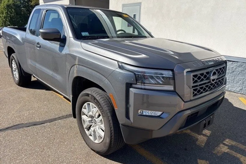 2024 Nissan Frontier SV photo 1