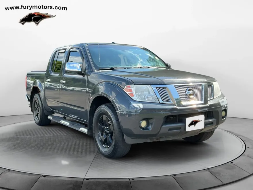 2013 Nissan Frontier SV photo 1