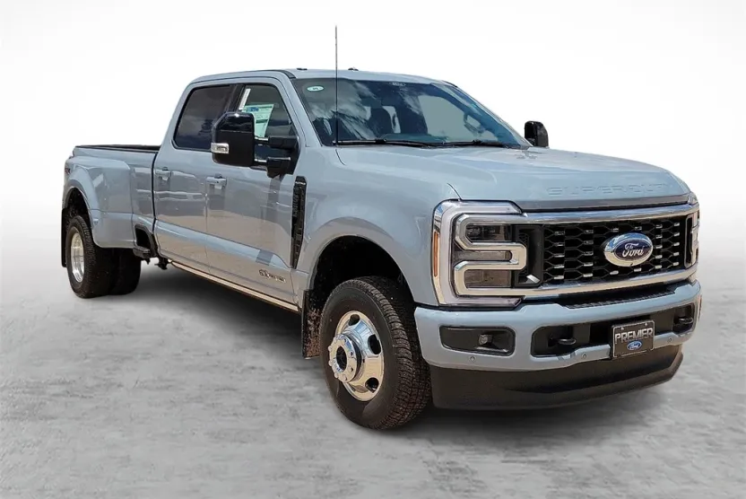 2025 Ford F-350 photo 1